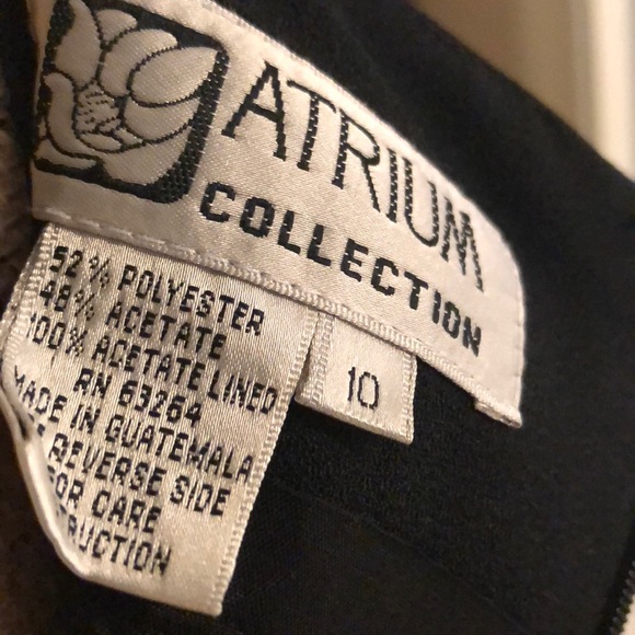 Black Dress - Picture 5 of 5